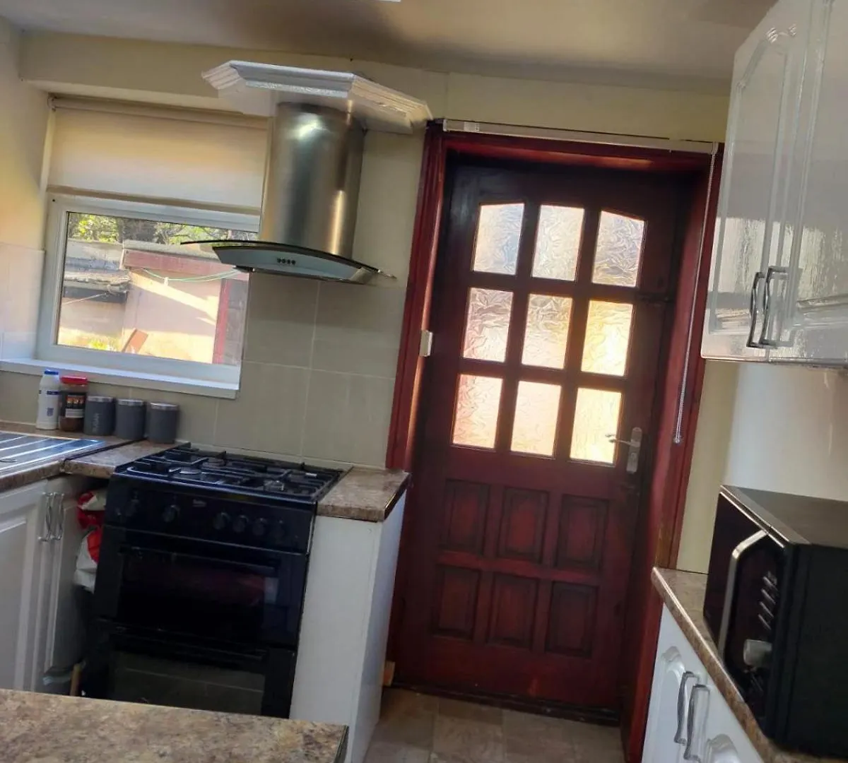 Paradise Apartment- Female Only Bradford